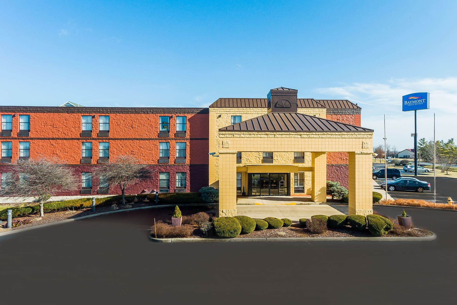 Baymont Inn & Suites by Wyndham Lafayette / Purdue Area Hotel Exterior - Welcoming Accommodation